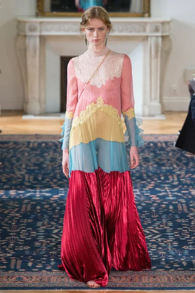 Look 64